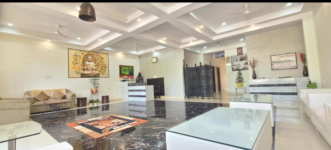 אגרה Taj Classic Agra מראה חיצוני תמונה
