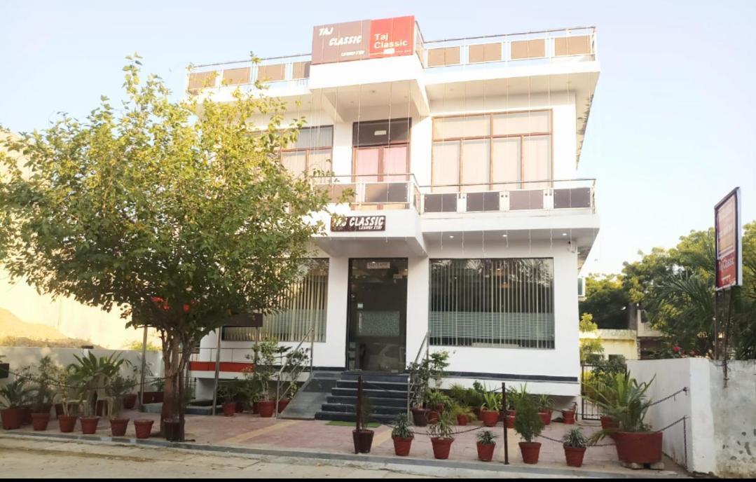 אגרה Taj Classic Agra מראה חיצוני תמונה