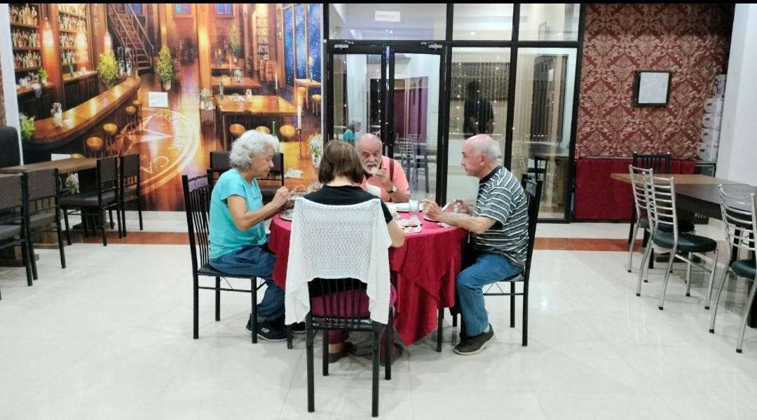 אגרה Taj Classic Agra מראה חיצוני תמונה