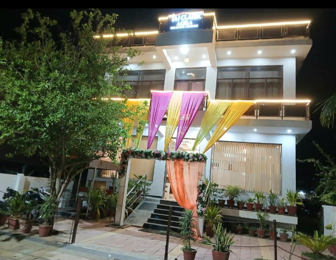 אגרה Taj Classic Agra מראה חיצוני תמונה